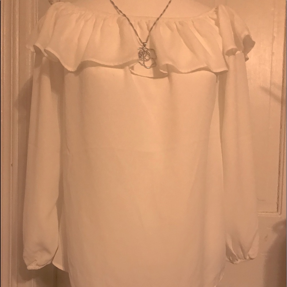 White Off shoulder long sleeves blouse